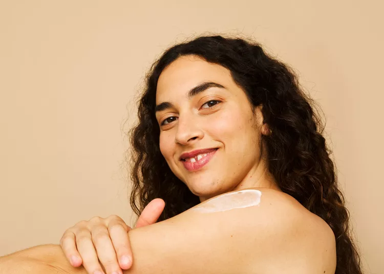 Suero corporal vs. aceite corporal: los expertos explican la diferencia,…